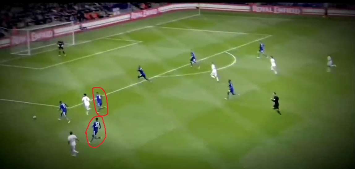 In this still Mahrez has already closed down the opposition’s fullback and has forced him to play the ball further out wide rather than into the box centrally. Another thing to notice is how the 2 defensive midfielders keep track of the runners, here Drinkwater has noticed the run in behind the defense and he did close down the player before he could cross the ball.  